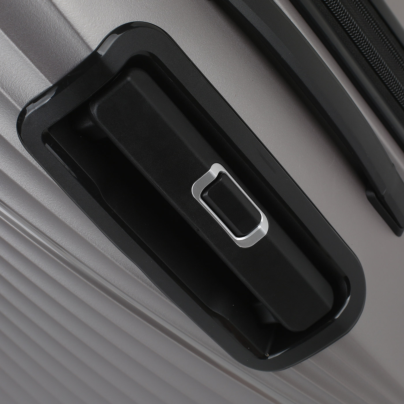 Чемодан большой L из полипропилена с кодовым замком Eberhart Elemental