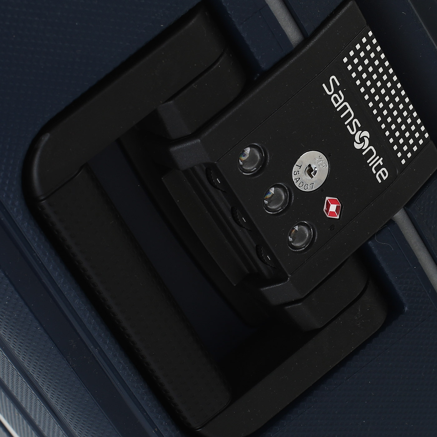 Чемодан для ручной клади из полипропилена Samsonite S’Cure DLX