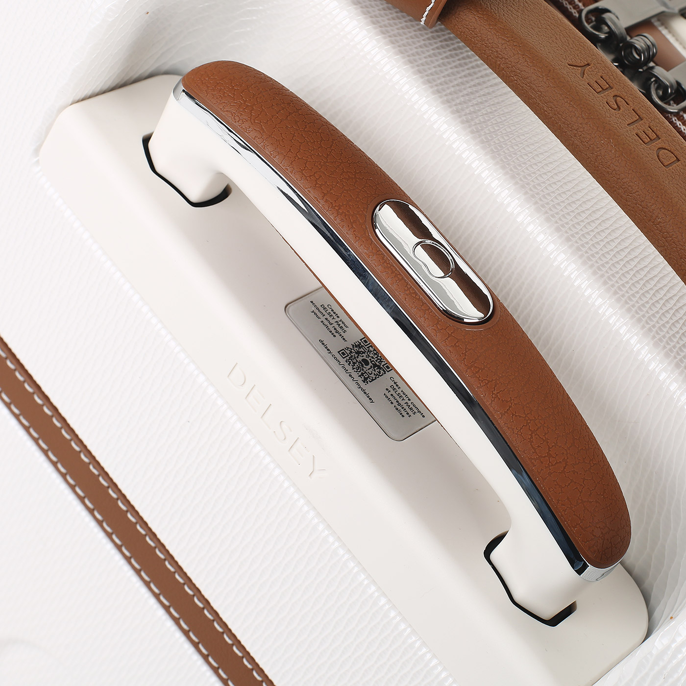 Чемодан для ручной клади из поликарбоната Delsey Chatelet Air