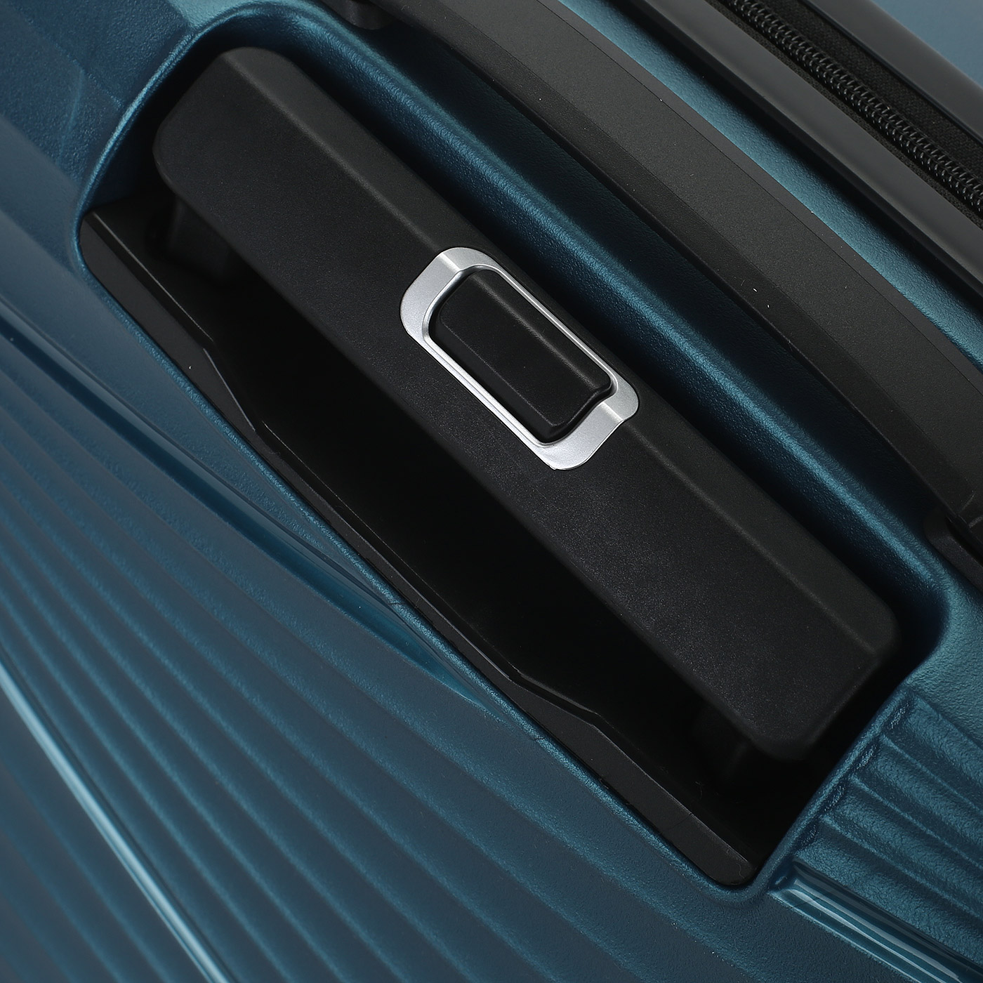 Чемодан для ручной клади из полипропилена с кодовым замком Eberhart Elemental