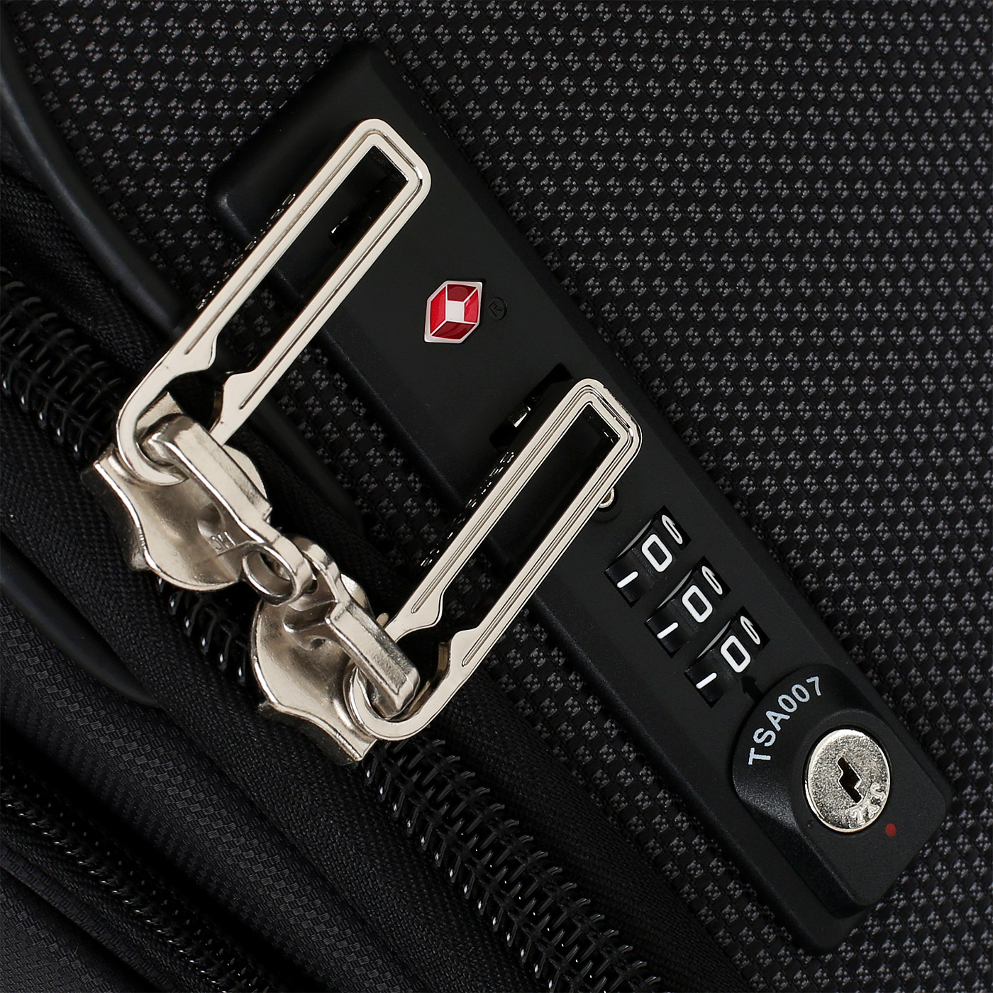 Чемодан средний M тканевый с кодовым замком Samsonite B-Lite Icon