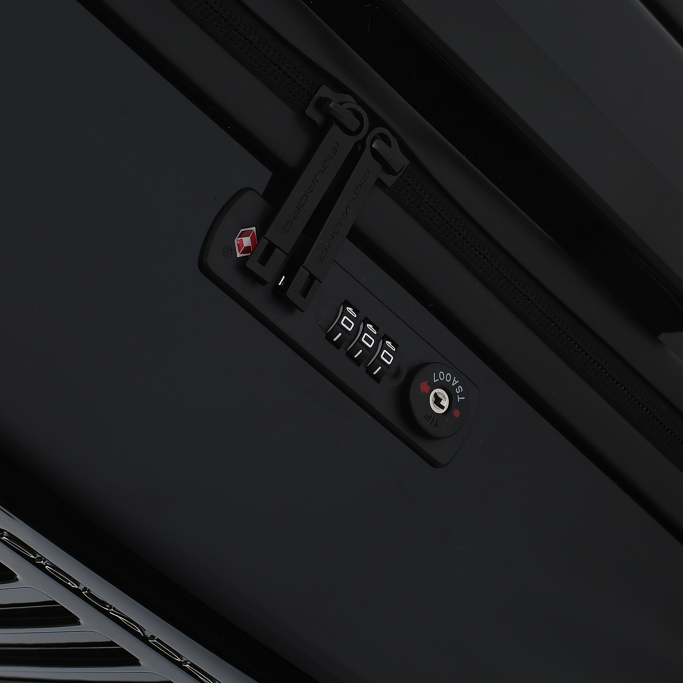 Чемодан большой L из поликарбоната с кодовым замком Piquadro Seeker